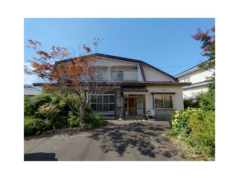 Hirosaki-shi, Hirosaki-shi, Aza Nakano, Oaza-Kakado (Hirosaki Sta.) 2F 8DK

3,950,000 yen
