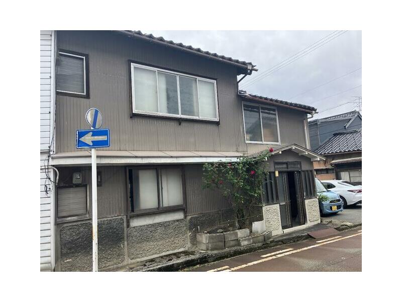 Namerikawa City, Tanaka-cho (Nakanamerikawa Station) 2-story 9DK