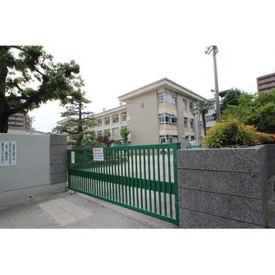 広島市立広瀬小学校 距離：441m