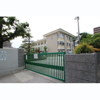 広島市立広瀬小学校 距離:441m