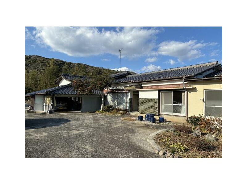 2F 8DK, Sub, Innai-cho, Usa-shi, Osaka

4.3 million yen