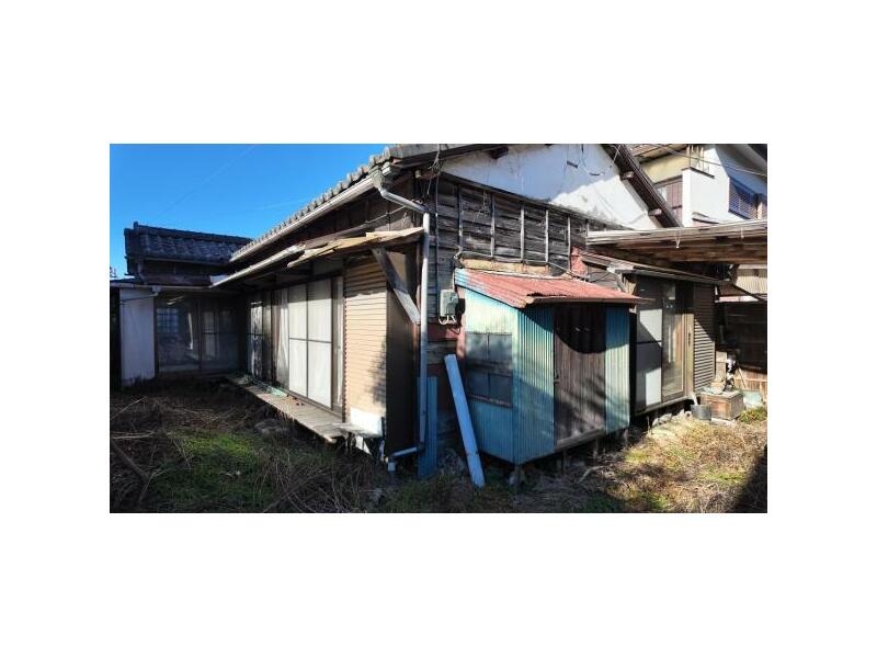 Utsunomiya-shi, Tozumari 4-chome (Tobu-Utsunomiya Sta.) Single-story building, 4K

Single-storied house 4K