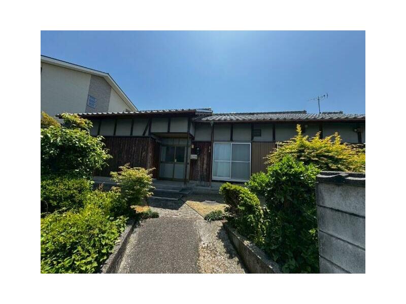 Shikokuchuo-shi, Tsutsunagi-cho (Iyo Mishima Sta.) Single story house, 4DK

4DK Single-storied house 5,000,000 yen
