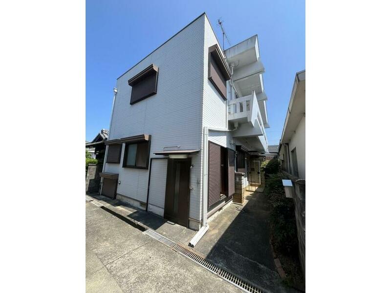 Maruda, Shimotsu-cho, Kainan City (Kamogo Station) 2F 6SLDK

2,000,000 yen