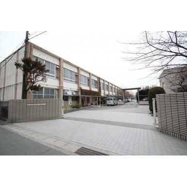 名古屋市立守山東中学校 距離：846m