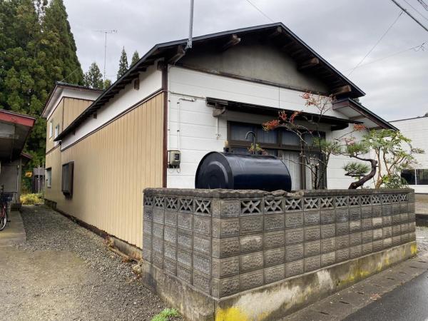 アットホーム】山本郡三種町 森岳字街道東 （森岳駅 ） 2階建