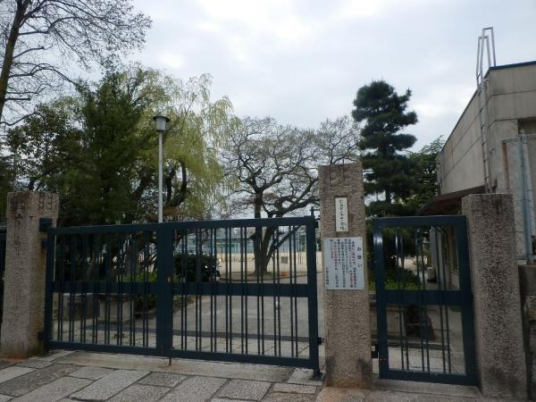 アットホーム 広島市中区 南千田東町 御幸橋駅 3階建 ４ｌｄｋ 広島 市中区の新築一戸建て 提供元 株 日東リバティ 一軒家 家の購入