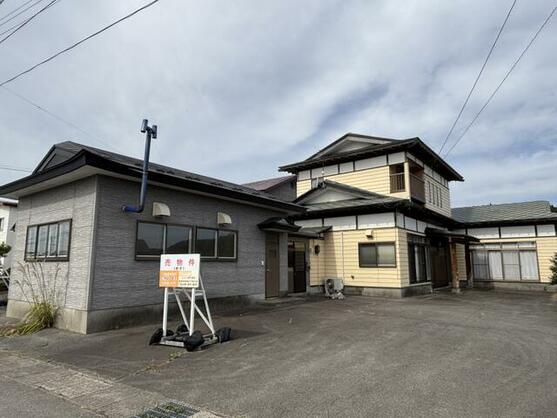 Cheap house for sale in Gojome, Akita