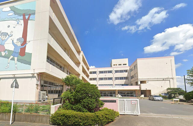 アットホーム 吉川市 高久１丁目 吉川駅 2階建 ４ｌｄｋ 吉川市の新築一戸建て 提供元 株 オーマイホーム 一軒家 家の購入
