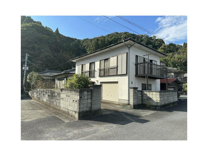 Saeki City Oaza-Mogoe (Kario Station) 2F 8DK

2F 8DK 3,600,000 yen