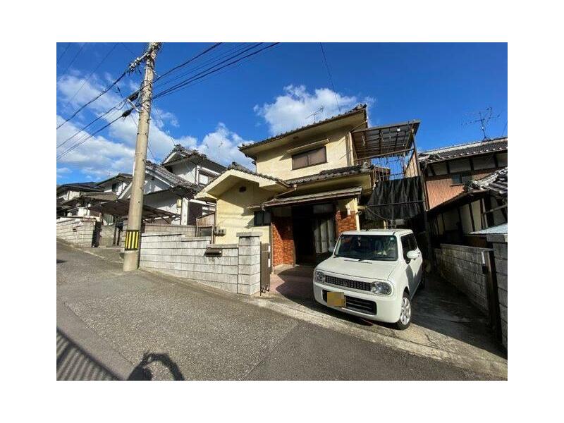 Kure City, Ondo Town, Hatami 1-chome (Kure Station) 2-story 6LDK