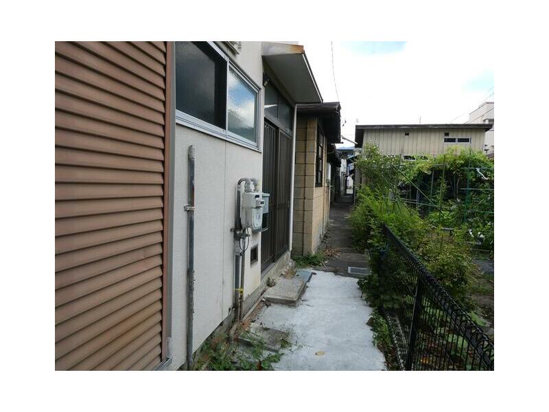 Wakamatsu-cho, Kofu-shi (Kofu Sta.) 2F 3DK

3,000,000 yen