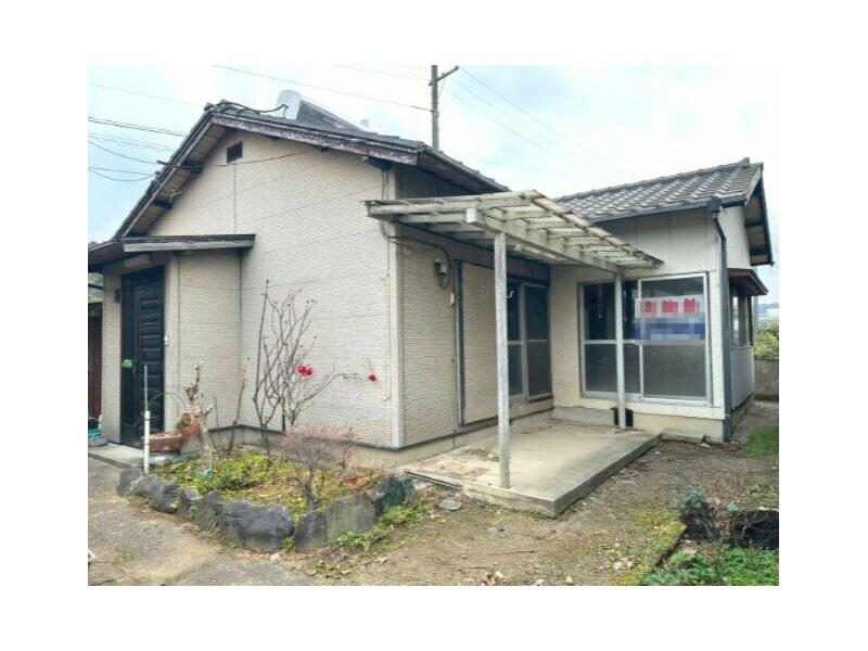 Funaki, Niihama-shi (Niihama station) Single story house, 4DK

1.7 million yen
