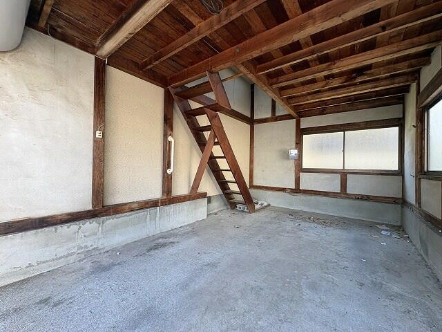 Takamatsu, Kagawa property