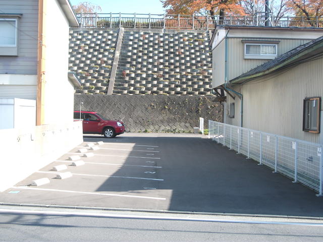 アットホーム 八戸市 内丸１丁目 本八戸駅 の駐車場 提供元 助川住研 八戸市の貸駐車場