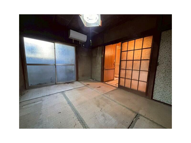 3-chome, Shinozaki-cho, Edogawa-ku (Shinozaki Sta.) 2F 3DK

6,980,000 yen
