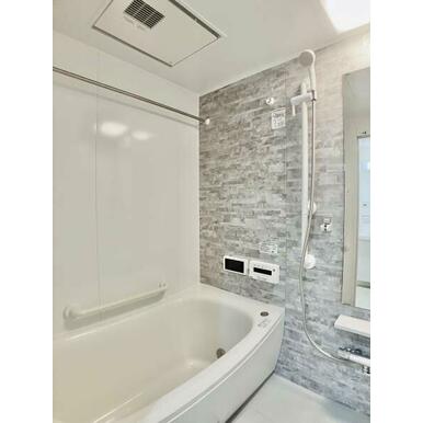 ゆったり過ごせるお風呂です