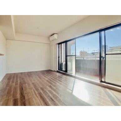 こちらのリビングで趣味の時間をお楽しみください