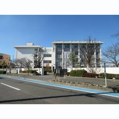 大阪府立東百舌鳥高等学校 距離:1,411m