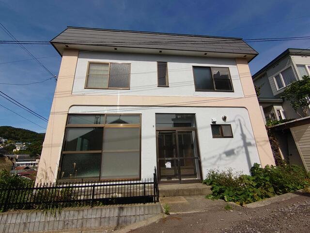 北海道小樽市の一戸建て | 100万円 | 4LDK | 164.91m² | Akiyama house finder