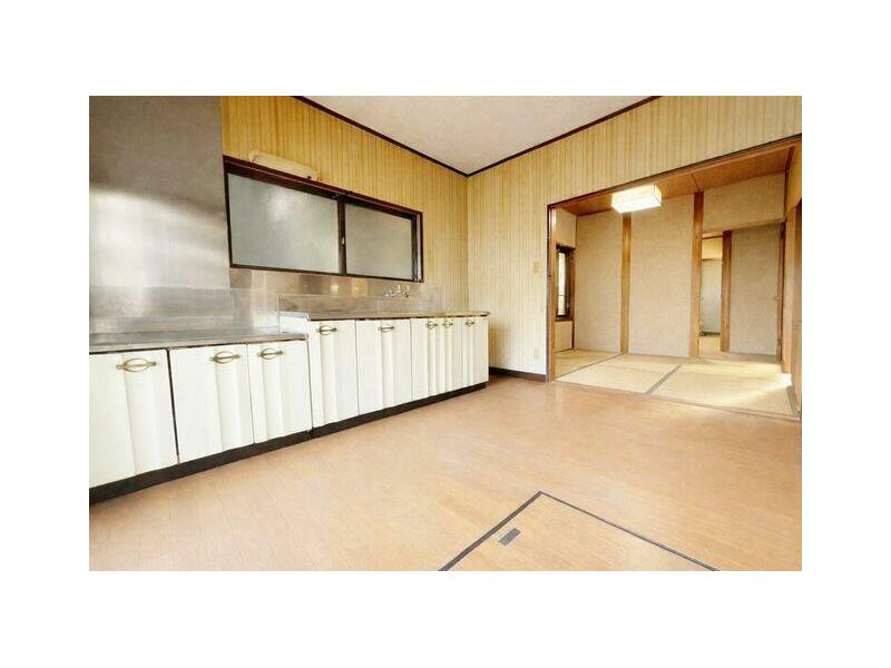 Inazawa City, Sobue-cho Nakamaki Eito (Morikami Station) 2-story building 6DK