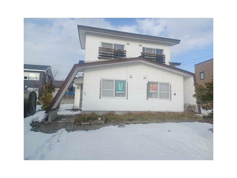 Iwamizawa City, Midorigaoka 3-chome (Iwamizawa Station) 2-story 4SLDK
