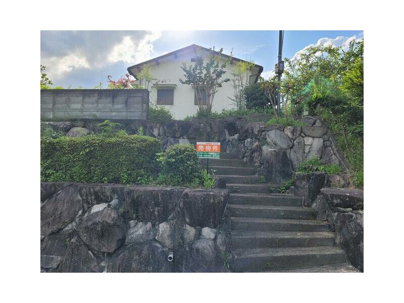 Kitayama, Hazu Hazu, Takarazuka city (Takedao station) Single-story building, 2DK

2,700,000 yen