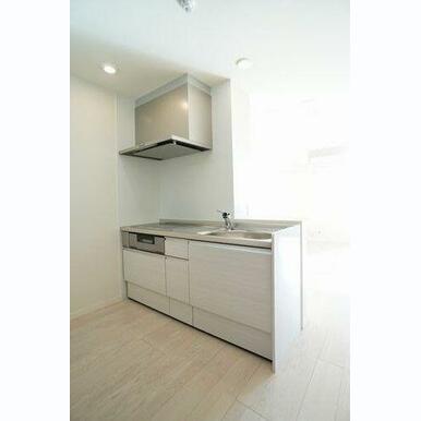 IHクッキングヒーターの付いたシステムキッチンです