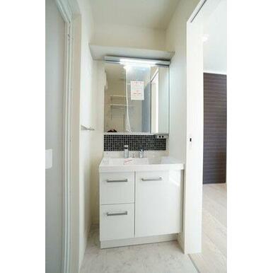 モザイクタイルがお洒落を演出しています。