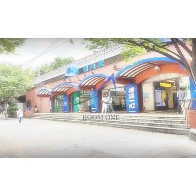 関内駅 距離：3,851m