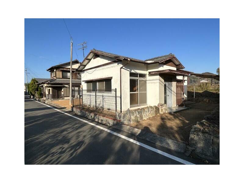 Miki Town, Kida District, Oaza Kaniba (Kobunmei Station) Single-story building 3DK
