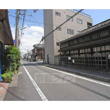 北側の近隣風景です。