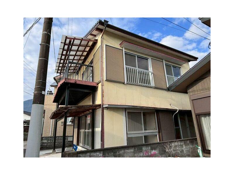Shimabara City, Shinyama 1-chome (Shimabara Funatsu Station) 2-story building 5K