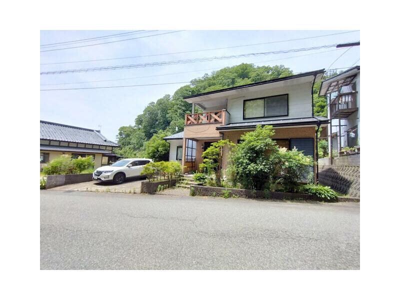 Fukui City Nishitani Town (Hanado Station) 2-story 5LDK