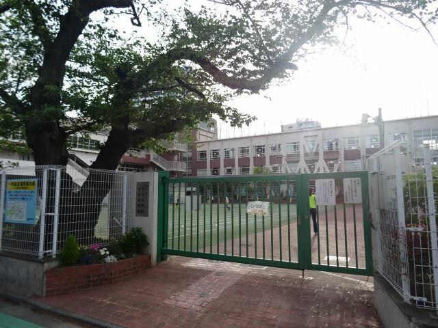 アットホーム レジディア市ヶ谷 2階 １ｋ 提供元 株 ミニミニ城東 飯田橋店 新宿区の賃貸マンション