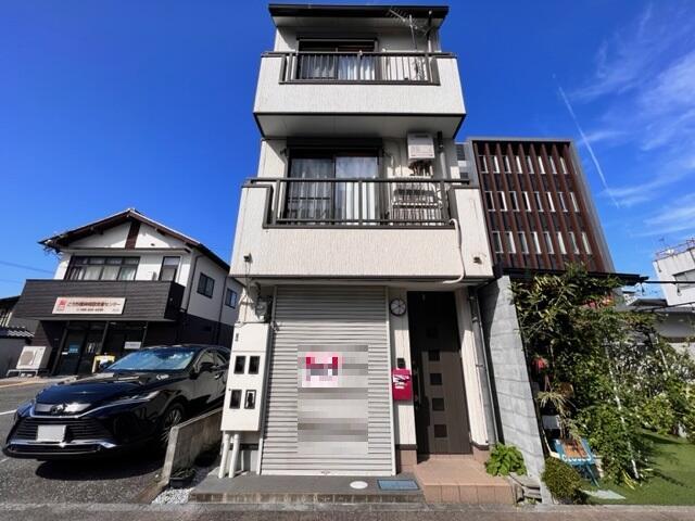 アットホーム】高知市 新本町1丁目（高知駅） 3階建 4SDK