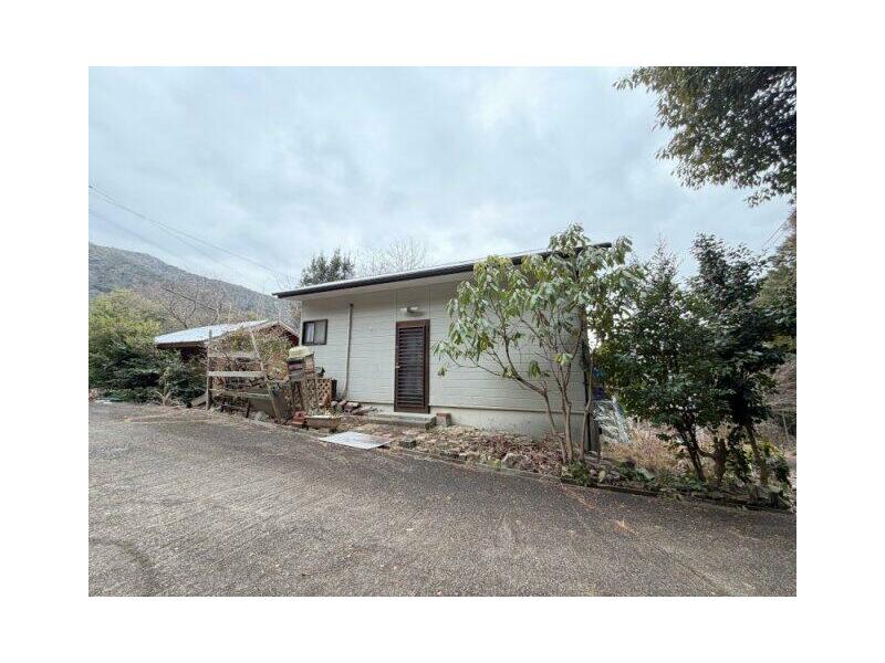 Kurodasho-cho Kadoyanagi, Nishiwaki-shi, Kanagawa (Kurodasho Sta.) Single story house, 1DK

1,980,000 yen