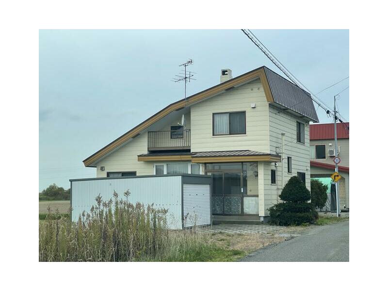 Yubari District, Kuriyama Town, Nishiki 4-chome (Kuriyama Station), 2-story above ground, 1-story basement, 4LDK
