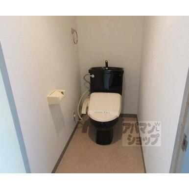 清潔感のあるトイレです