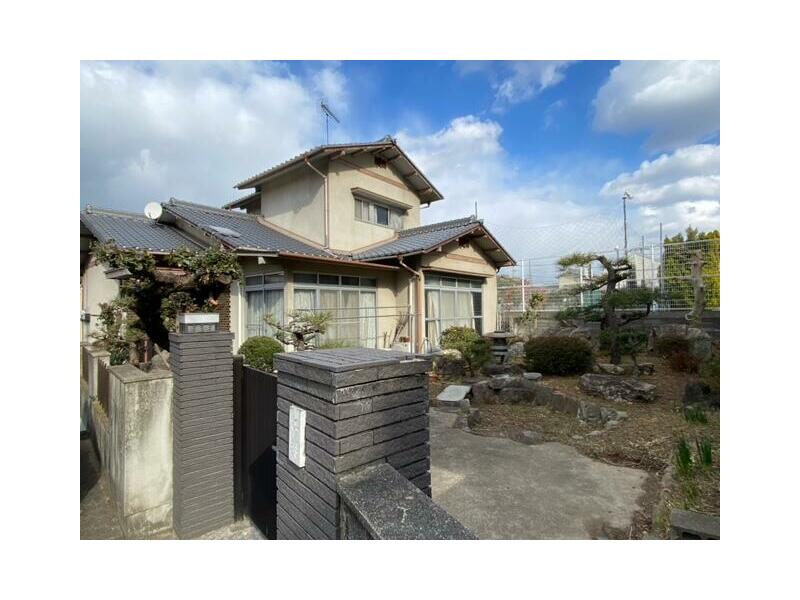 Takamatsu City, Ichinomiya Town (Ichinomiya Station) Two-story building 6DK