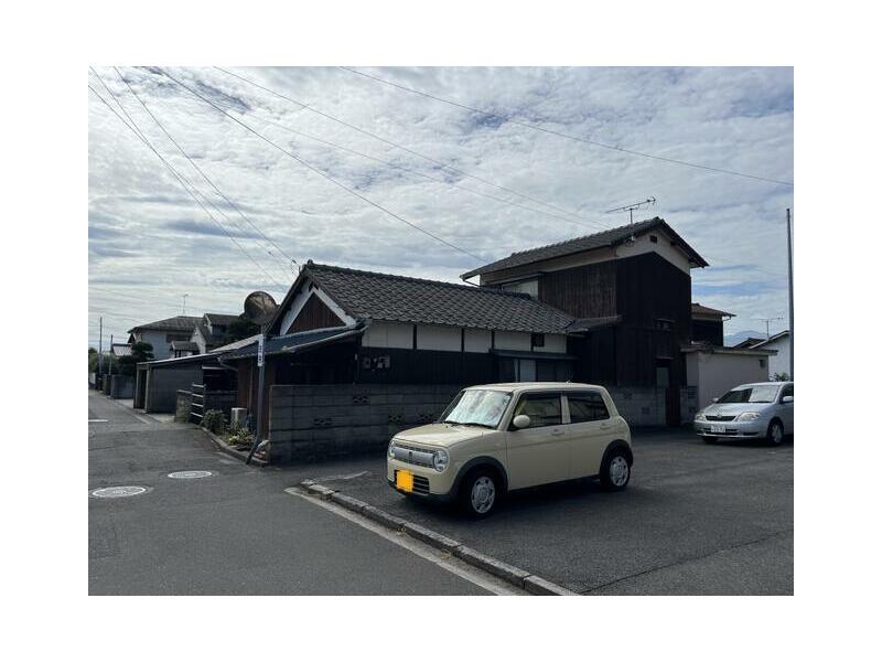 1-chome, Kawanamachi, Imabari-shi, Imabari (Imabari Sta.) 2F 5DK

2.5 million yen