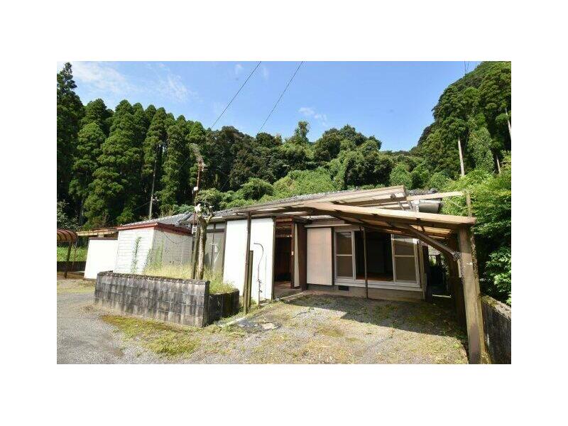 Kirishima-shi, Kirishima Kokubu Kenno-Utomachi (Hitoyama Sta.) Single story building, 3DK

2.2 million yen