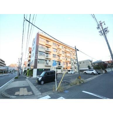 外観　平面駐車場あり