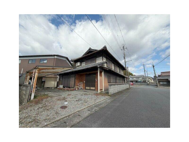 Myorakuji-cho, Nishiwaki-city (Nishiwaki station) 2F 6DK

2,600,000 yen