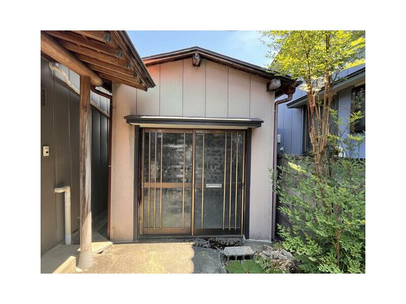 2-story building, 6DK, 1-chome, Naoe Town, Sanjo City (Kita-Sanjo Station)