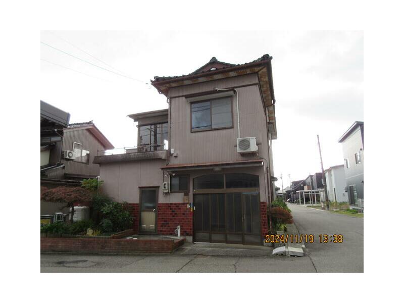 Takaoka City, Ejiri (Ejiri Station) 2-story building 7DK