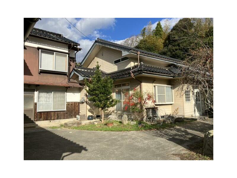 2F 9LDK, Tsunematsu, Kidaka-cho, Tottori-shi, Tottori (Takaraki station)

9 million yen