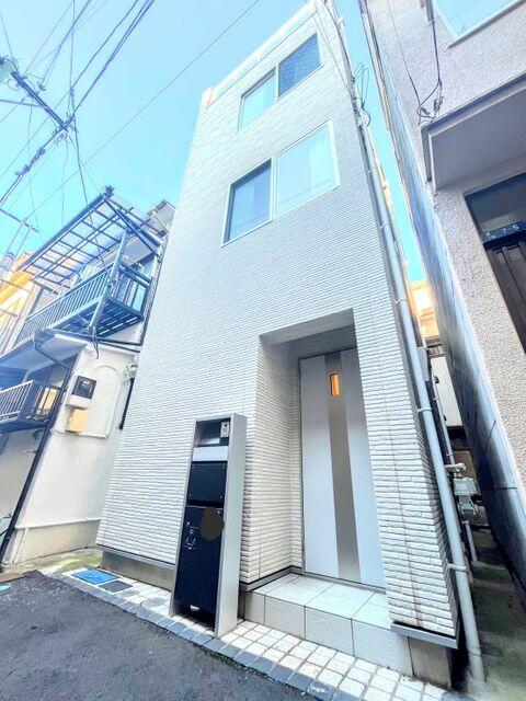 Cheap house for sale in Chuo, Tokyo