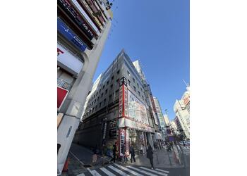 品川ステーションビル新宿　5階にございます