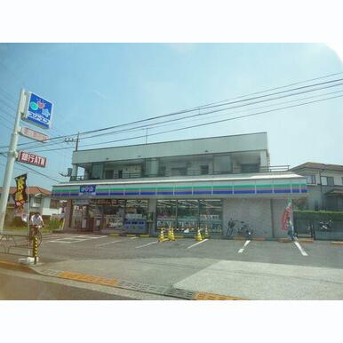 スリーエフ町田鶴間店 距離:524m